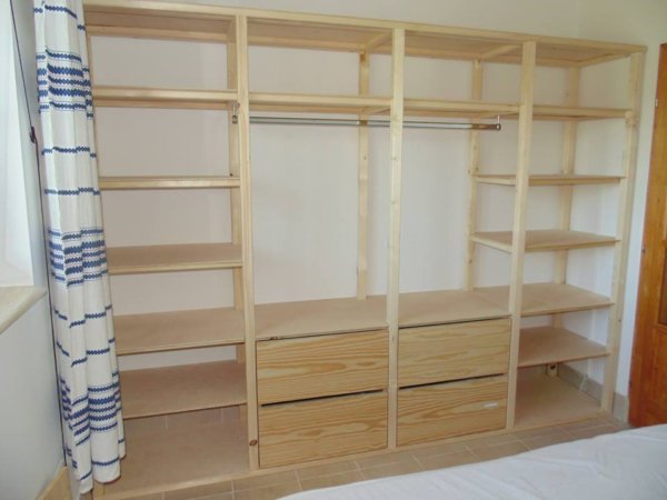 Egyedi polc készítést nálunk az polc készítés paramétereit a te igényeidhez igazítjuk.Lakásfelújítás Budapest. Így készíts pocokat 60 perc alatt! Lakásfelújítás Bízd Ránk!