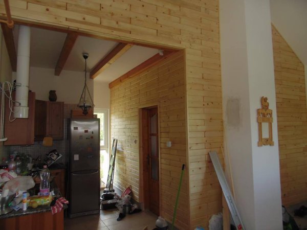 Faburkolatok felrakása a lakásfelújítás során Budapesten .Lakásfelújítás képek Budapesti asztalosműhelyünkben készítünk fürdőszobákba zuhanytereket ,lakásfelújítás képek,Bízd Ránk a lakásfelújítást