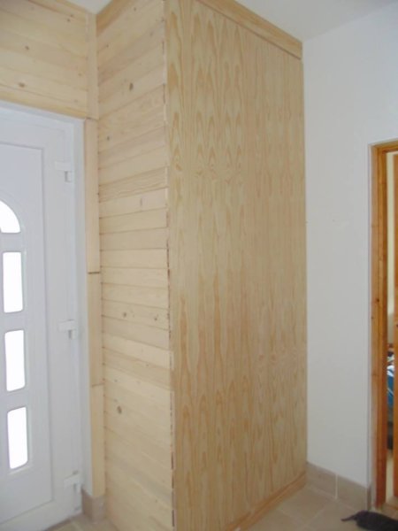 Lakberendezési tippek: Beltéri falburkoló panel vagy laminált lambéria a megoldás Bízd Ránk a burkolást! Egyedi falburkolatok Bízd Ránk a lakásfelújítást Budapesten.